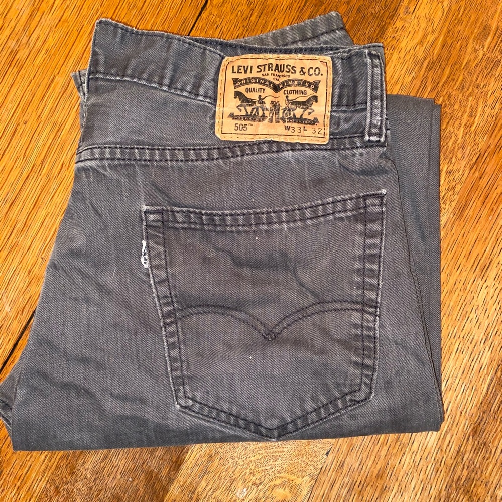 Gray Levi’s 505 jeans